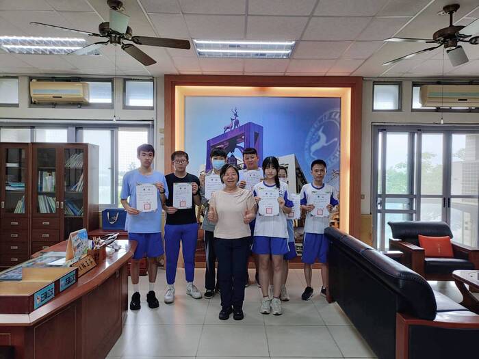 113學年度第二學期第2次期中考各班前三名圖片