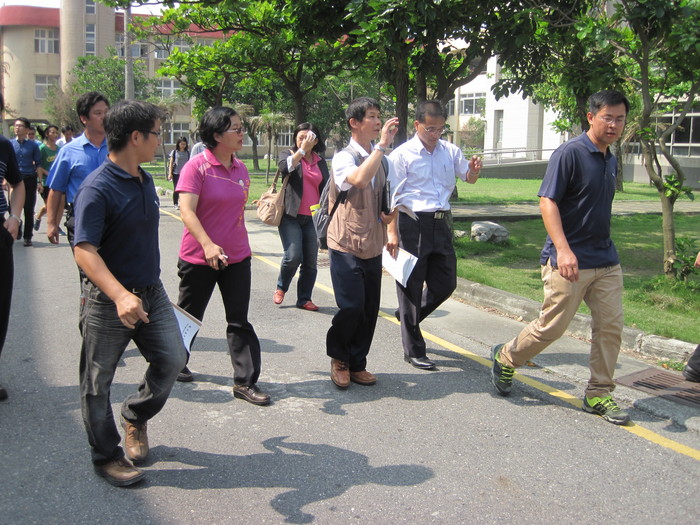 王惠美立委、施性鍾縣議員、國教署及縣府長官蒞臨本校勘查暨有體育運動設施設備整修整建計畫圖片