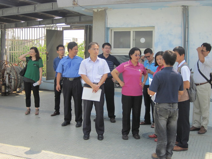 王惠美立委、施性鍾縣議員、國教署及縣府長官蒞臨本校勘查暨有體育運動設施設備整修整建計畫圖片