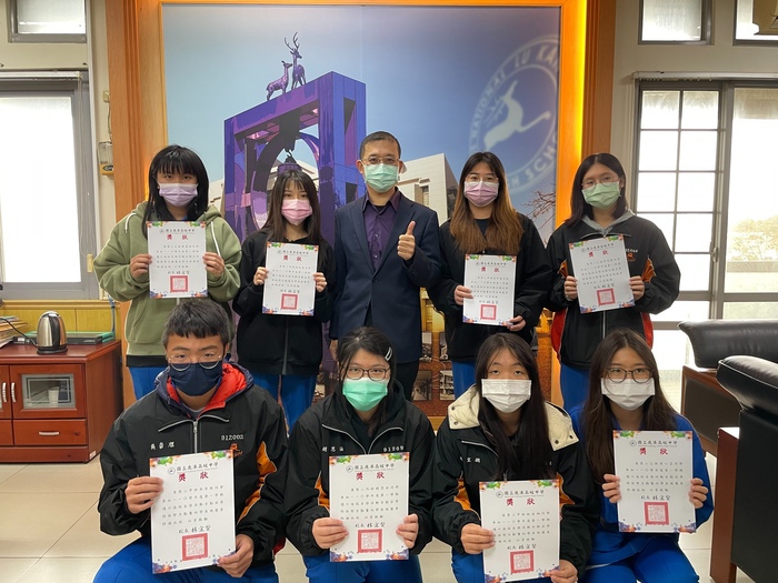 商貿科辦理110學年度第一學期週六返校自修全勤頒獎圖片