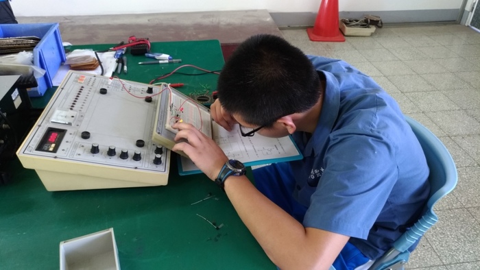 汽車科106學年度校內技藝競賽圖片