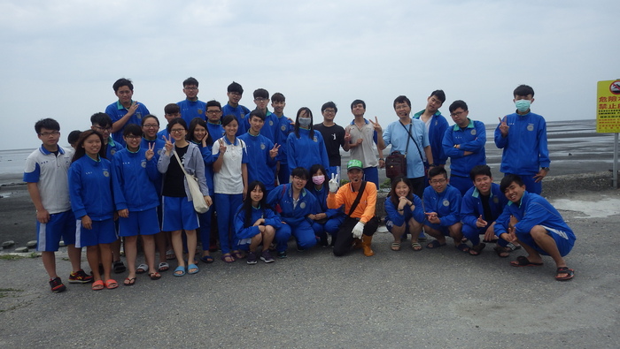 養三甲班者組的大合照圖片