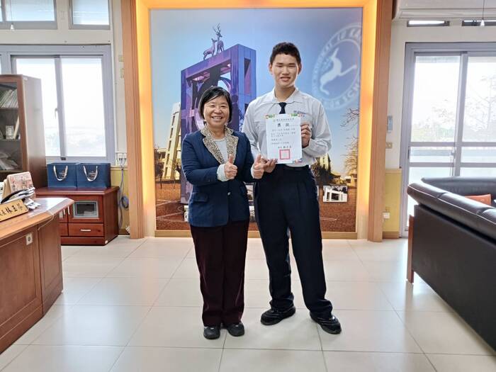 114學年度第一學期第2次期中考各班前三名圖片