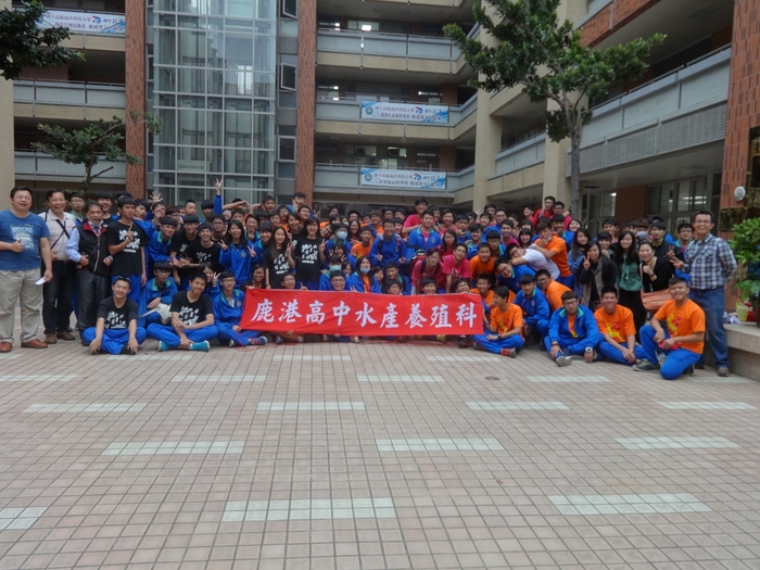 一張難得的大團照圖片