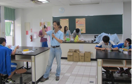 賀!!105學年度-第22屆遠哲科學趣味競賽中區賽  王仁甫老師指導高二甲林文昌、楊小沛、施均錡同學，榮獲大會獎第五名圖片