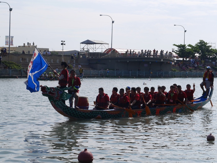 2017鹿港慶端陽教師龍舟隊圖片