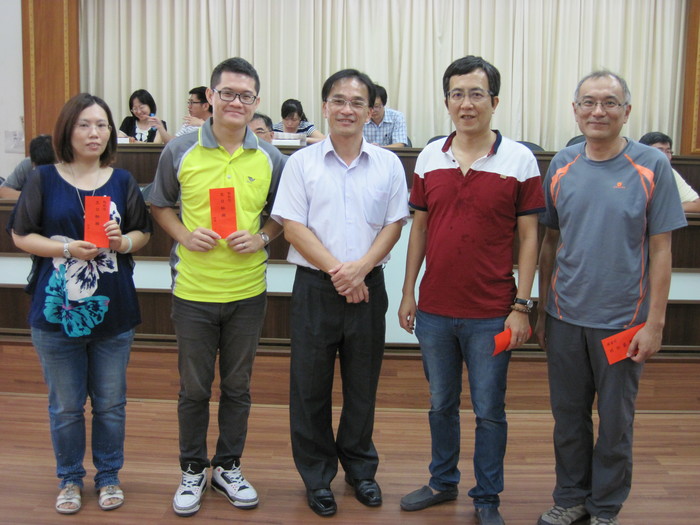 105年5.6.7月教職員工慶生圖片